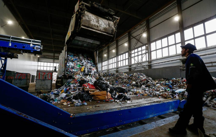 Долгопрудненцам рассказали, что крупнейший в стране завод по переработке пластика появится в Подмосковье
