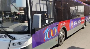 В автобусах Мострансавто в Долгопрудном звучит поздравление в честь 100-летия ЦСКА